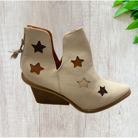 SILVIA COBOS SIZE 8 SHOOT FOR THE MOON ANKLE BOOTS NIB - Picture 3 of 8